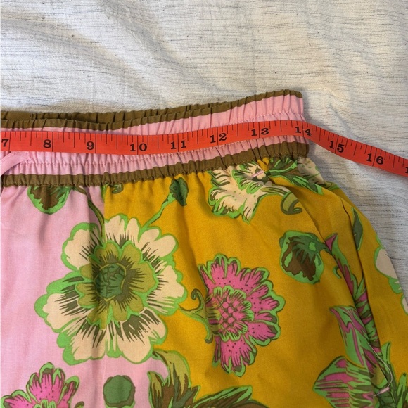 Rachel Zoe Pink and Yellow Floral Casual dress Shorts Size S - Picture 4 of 6